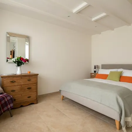 Lambriggan Court Holiday home *